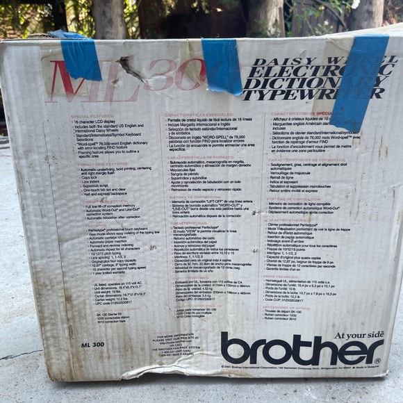 Brother ML300 daisy wheel electronic typewriter new open box - Picture 3 of 7